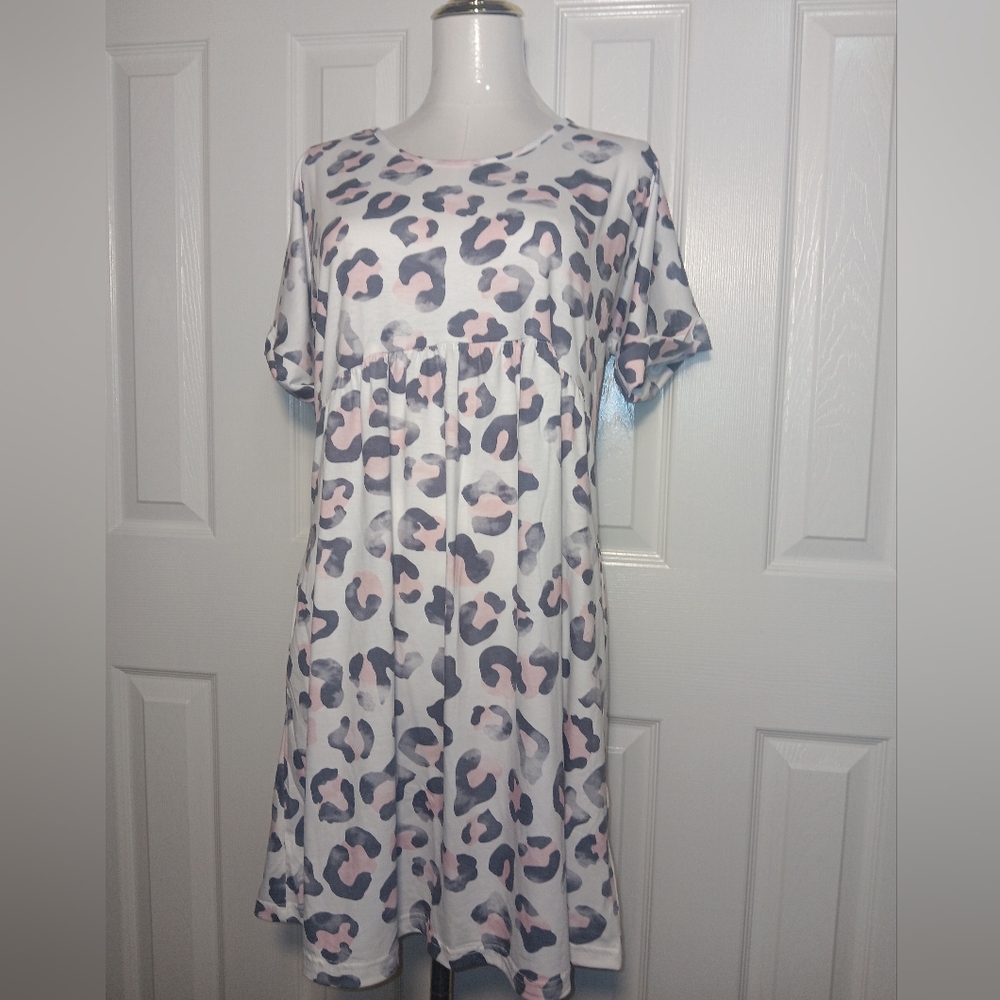 NWT. Southern Stitch Babydoll Style Pink Leopard Print Mini Dress